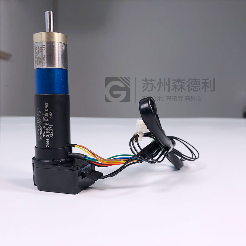 冯哈勃直流无刷51W伺服电机2444S048V带编码器 变速箱23/1 43:1