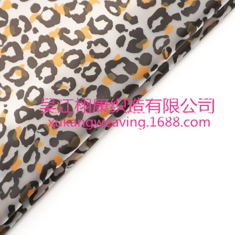 厂家供应Tpu印花膜雨衣印花面料豹纹透明雨衣雨伞面料可批发