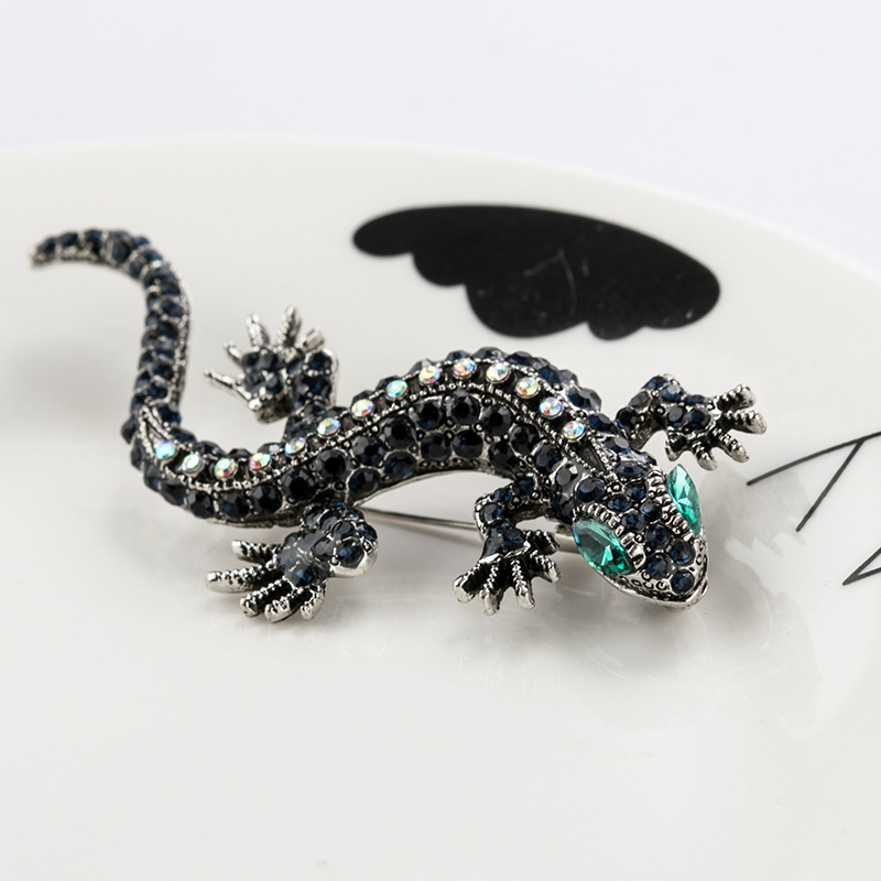 Europeo y americano retro personalizado lagarto Gecko broche pin electrochapado plata antigua animal ramillete collar pin ropa joyería para hombres y mujeres