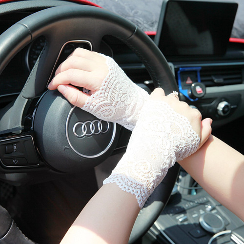 Manufacturer wholesale summer elastic lace short gloves sun protection UV protection driving anti-slip women's thin gloves wholesale