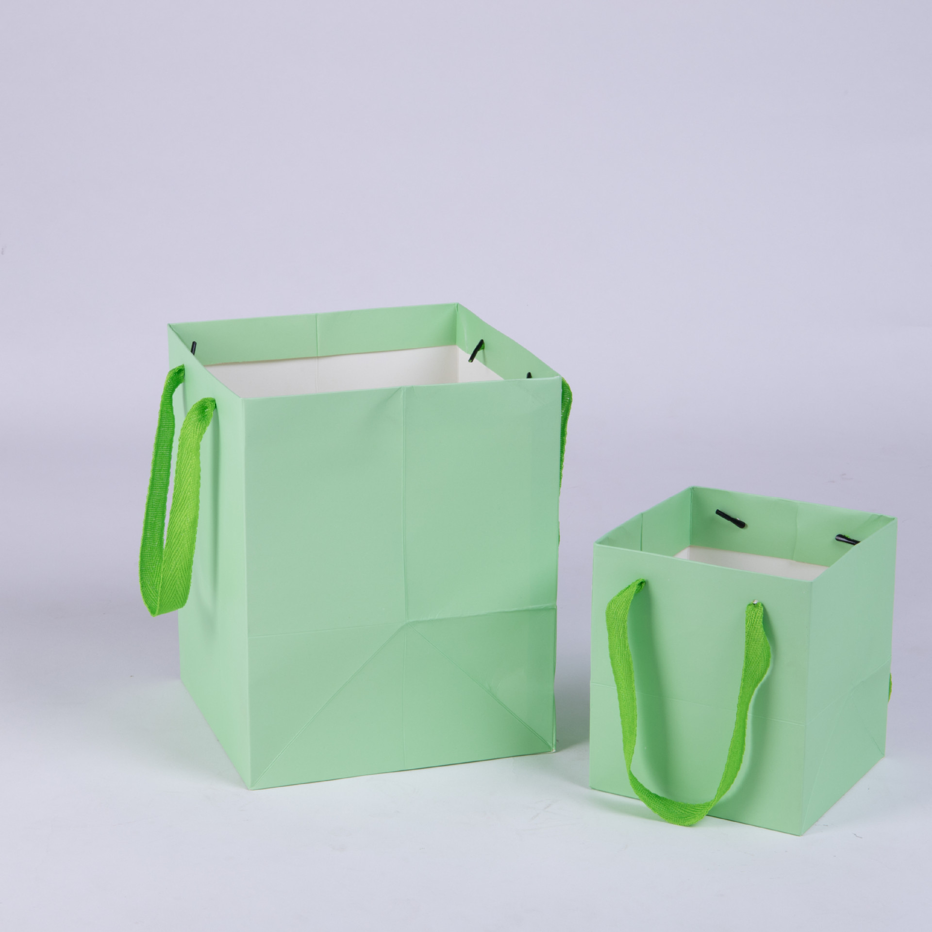 淡绿色正方形礼品袋白卡纸袋多肉鲜花包装袋现货蜂蜜手提袋