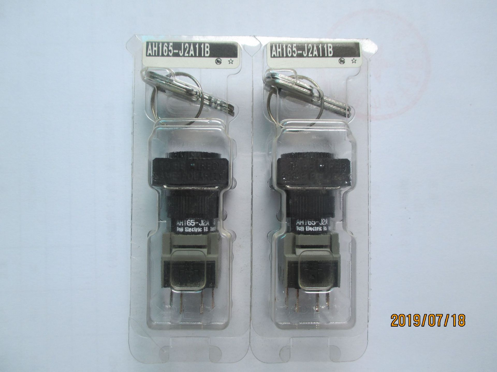 全新原装正品富士钥匙开关AH165-J2A11B