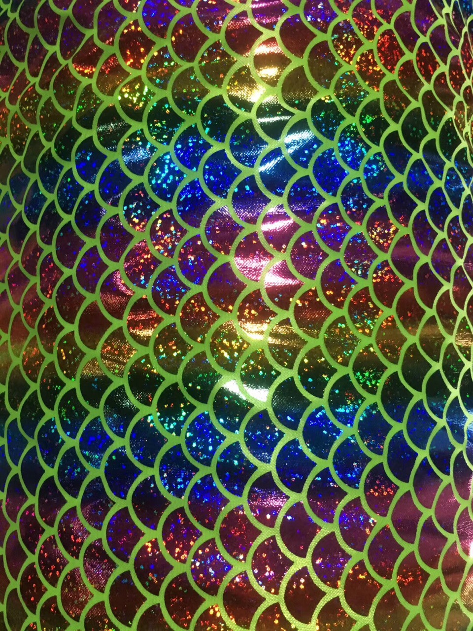 厂方直销七彩镭射鱼鳞烫金面料 玩具装饰布箱包帽子服饰面料