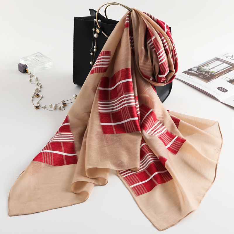 2019新款绣花欧根纱围巾女 春季时尚格子纱巾夏季防晒沙滩丝巾|ru