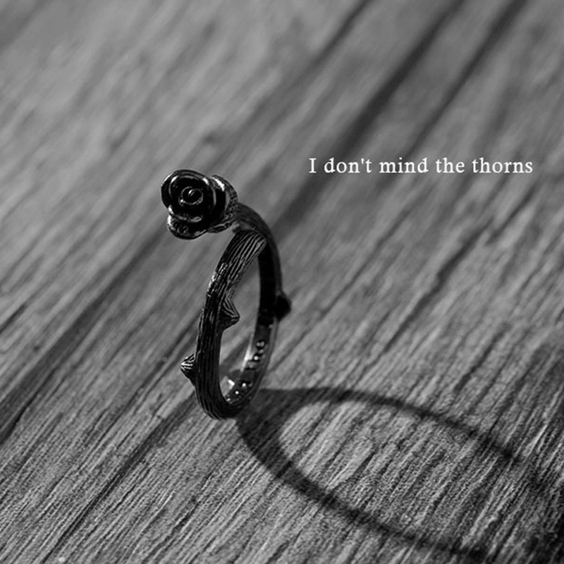 Verstelbare bandring met roos in gunmetal voor dames_voghion.com