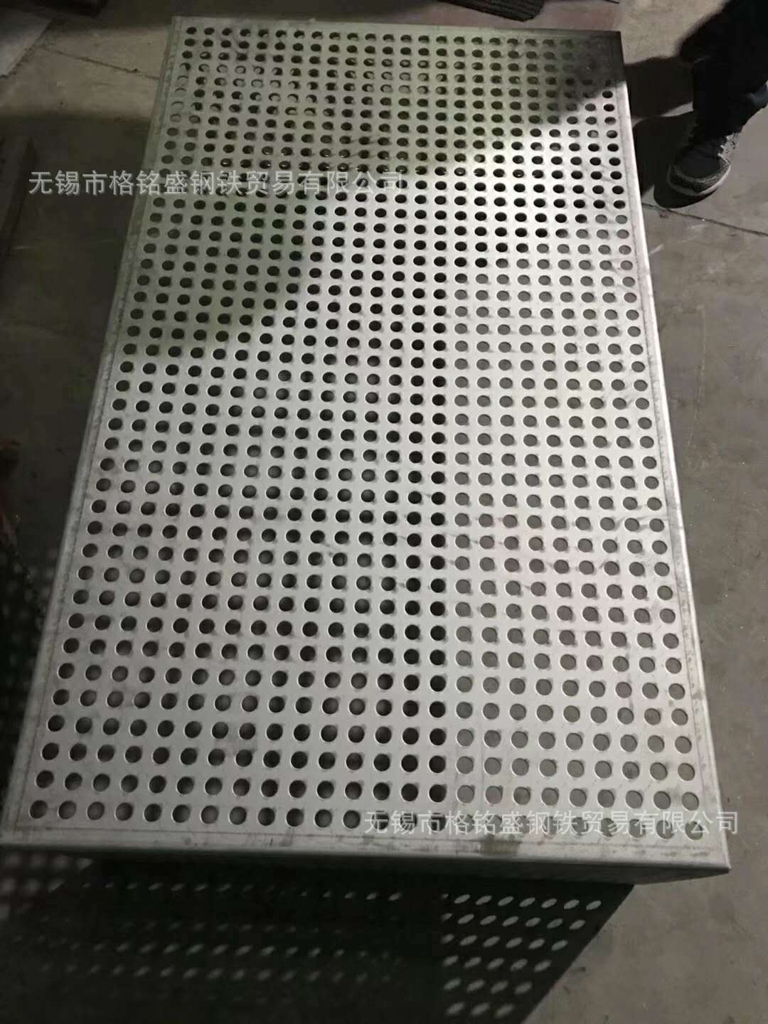 316L不锈钢冲孔板 316L冲孔板 耐腐蚀不锈钢冲孔板 316L 0.8-40mm