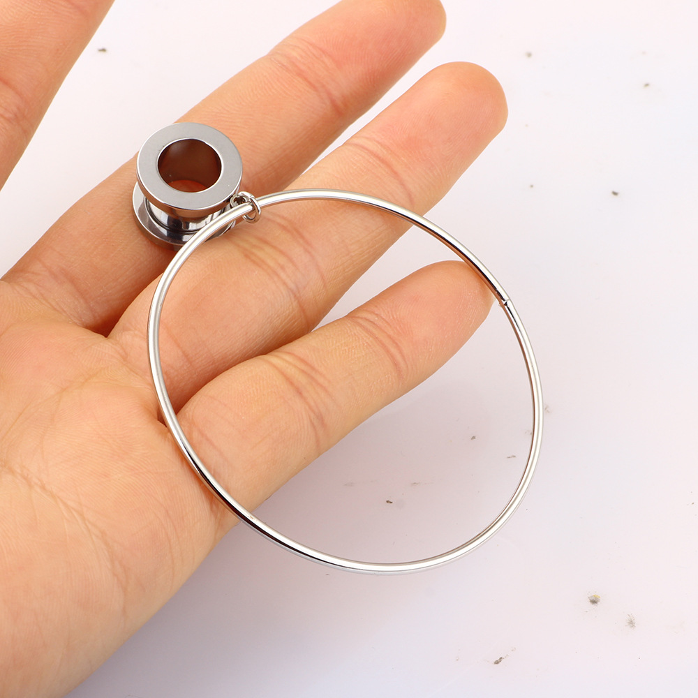 Labret piercing jewelry detail image