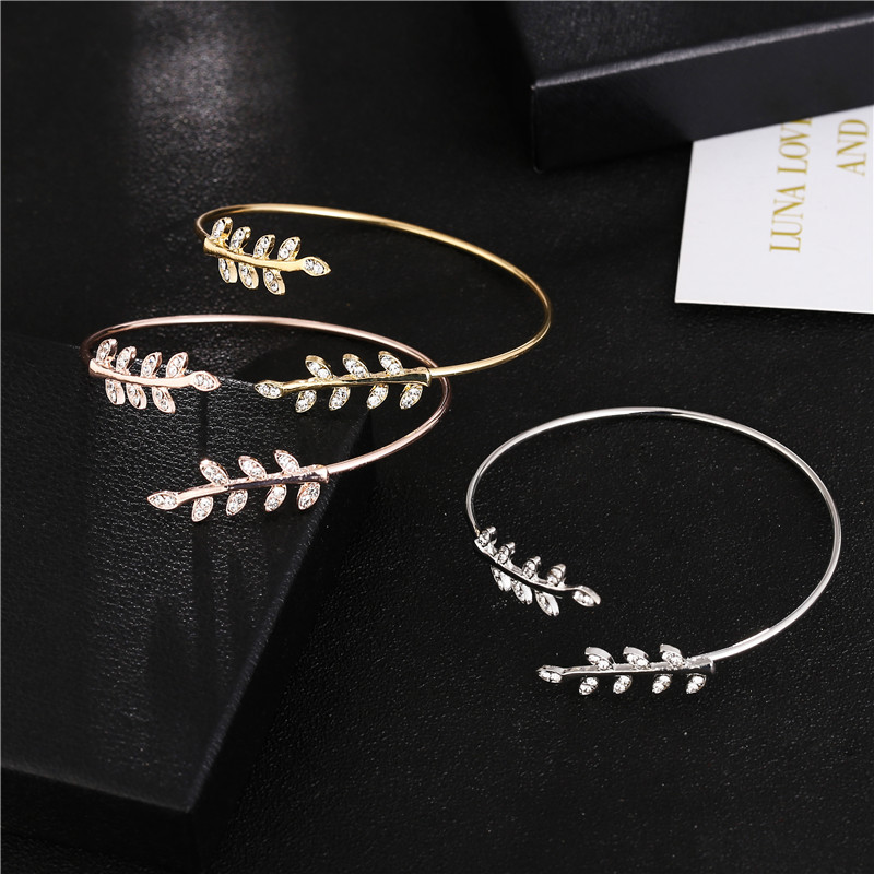 Estilo coreano creativo Nueva joyería de moda diamante-incrustado pulsera abierta hoja geométrica pulsera joyería femenina al por mayor
