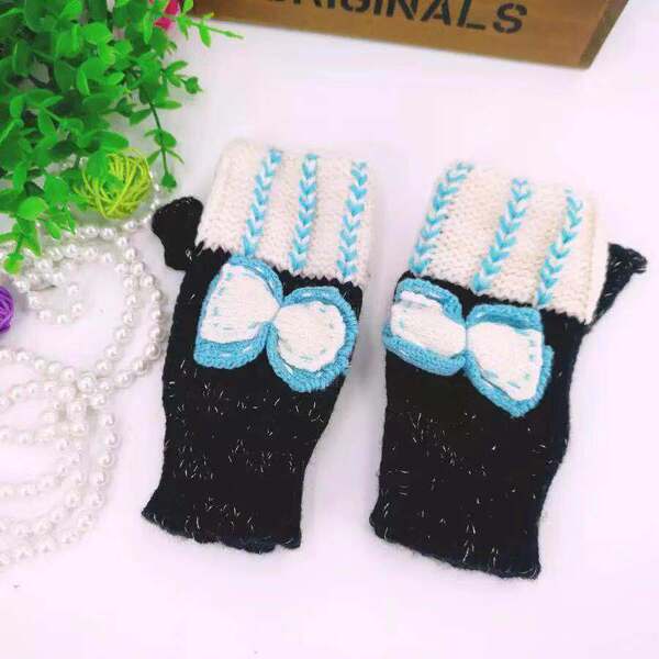 knitted keep warm gloves with bow