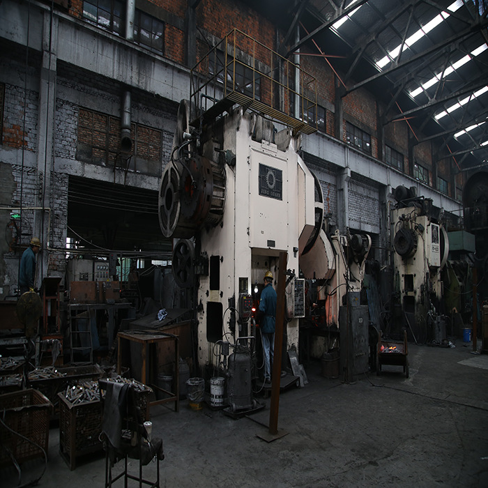Desarrollo de productos de forja de precisión, diseño, fabricación, forja en caliente y en frío, procesamiento de herrajes por martillo