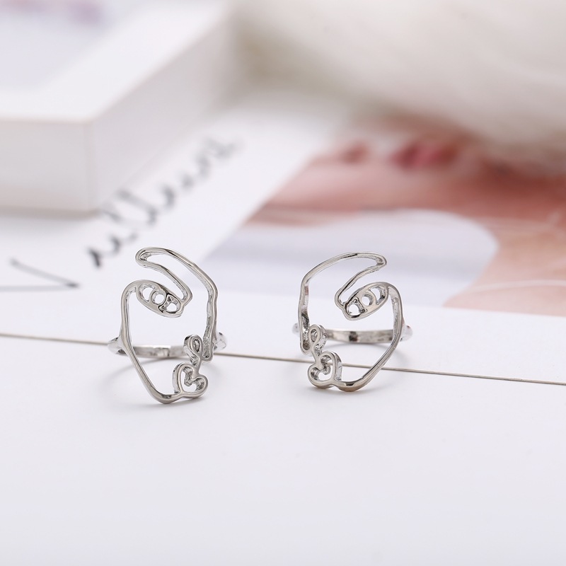 New Create Alloy Face Ring Fashion Simple Ring display picture 5