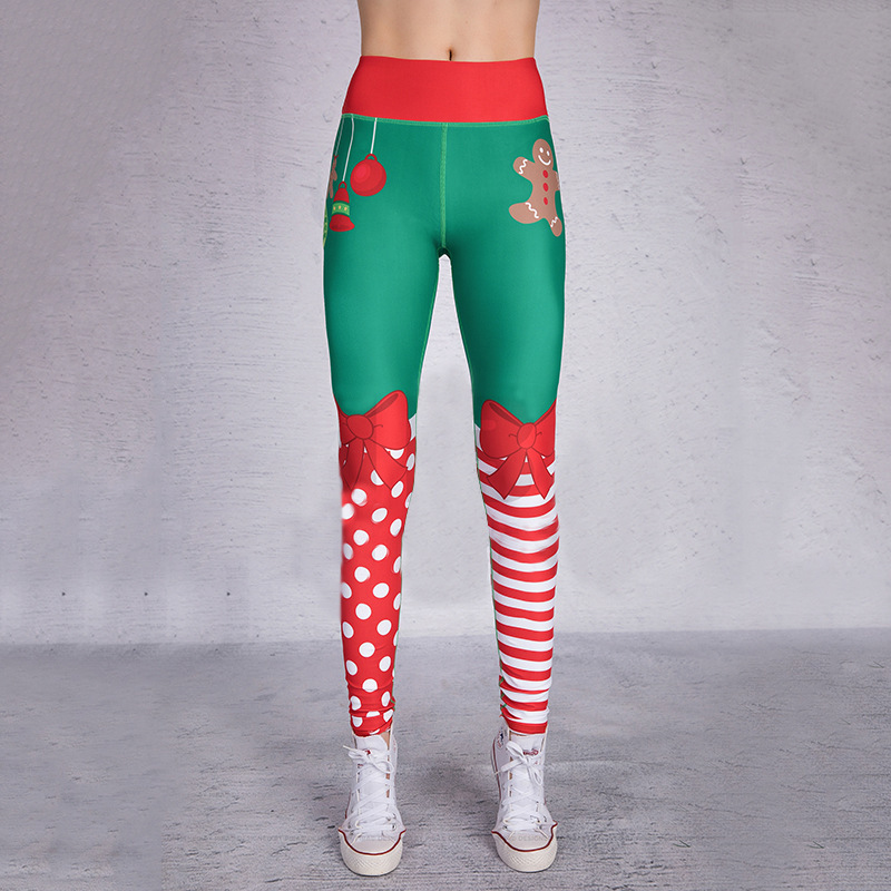 Costura de pantalones deportivos con estampado navideño NSLX9717