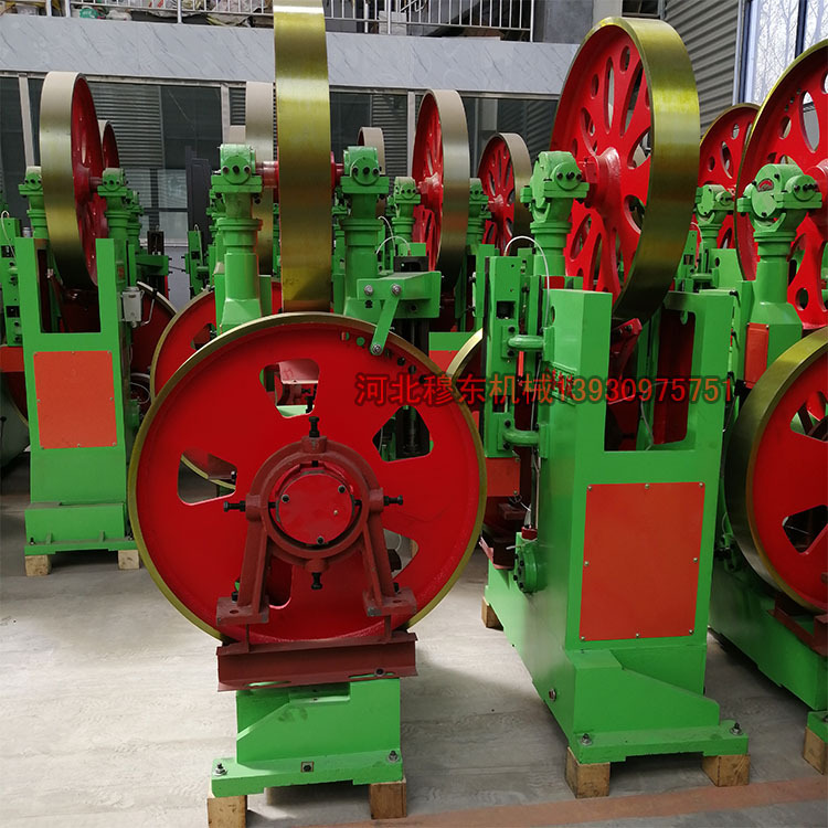 小型多片锯视频演示厂家直销木工机械推台锯带锯机木工小型多片锯