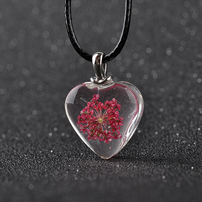 New Love Flower Pendant Necklace Heart Shaped Glass Dried Flower Colorful Specimen Acrylic Pendant Necklace display picture 7