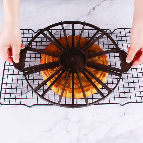 Plastic round cake cutting separator cake crust divider 10/12 equalizer slicer baking tool