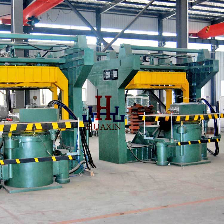 Multiple-head molding machine