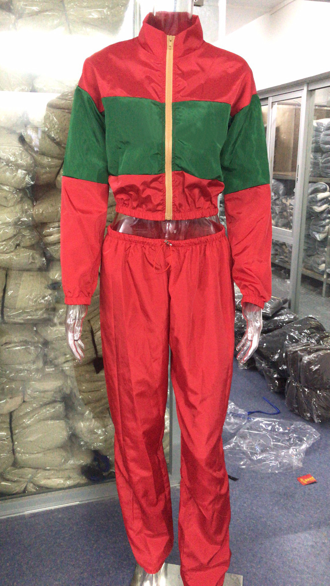 Costume femme en Tissu coupe-vent - Ref 3334881 Image 20