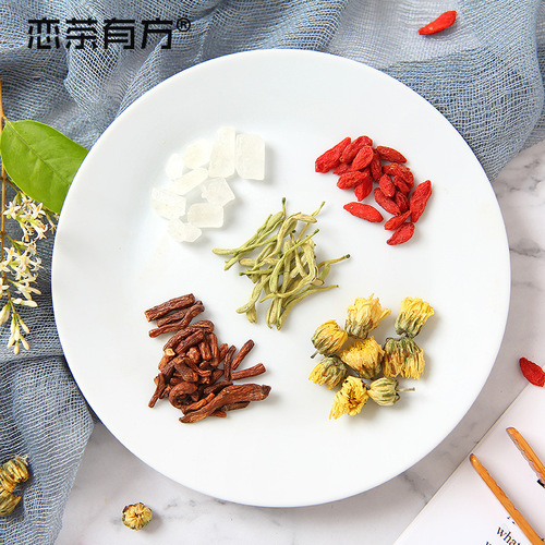 Love tea has methods. Silver flower and chrysanthemum tea, night tea, cool tea, flower tea combination.