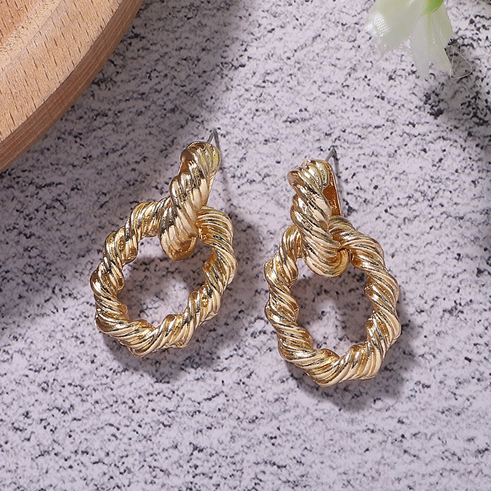 The Same Paragraph Alloy Earrings Europe And The New Plated Oval Earrings Retro Wind Ear Accessories display picture 6