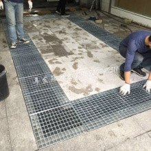 城市排水沟盖板隐形 镀锌角钢踏步防滑下水道钢格栅30cm宽