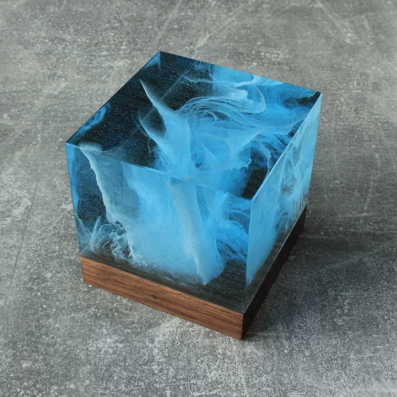 Импортная стеклопластиковая прозрачная эпоксидная смола для литья в том же стиле, большая литейная смола, устойчивая к пожелтению