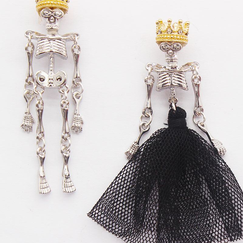 GOTHIC饰品 哥特暗黑系婚礼骷髅人黑纱裙皇冠国王王后情侣不对称耳钉饰品  哥 图 5