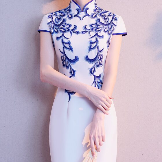 New Blue and White Porcelain Long Slim-fit Red and White Modified Cheongsam Dress Banquet Evening Dress Stage Catwalk Performance Dress