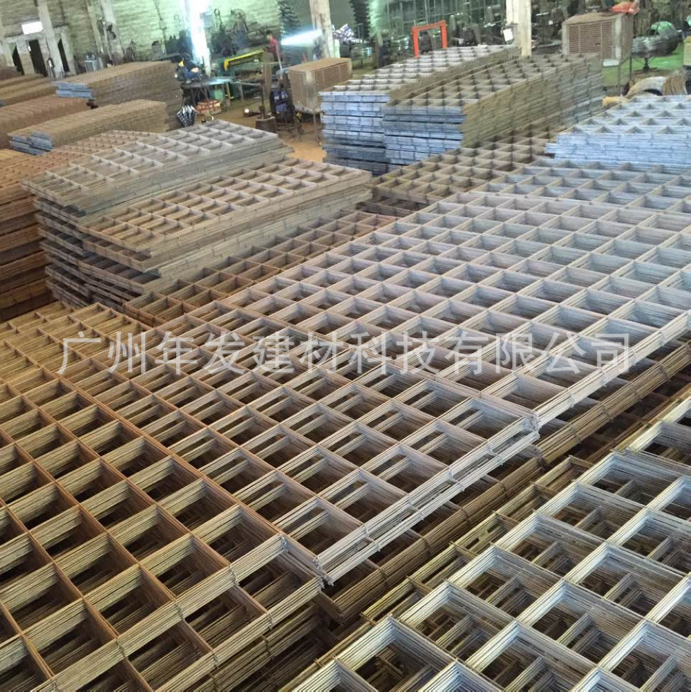 镀锌铁丝网围栏加粗网格建筑网片院子窗户小孔护栏网养殖户外家用