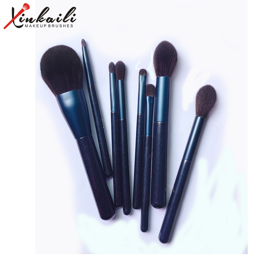 Cepillo de maquillaje de uva pequeña azul oscuro 8 cepillo de maquillaje conjunto de pelo suave polvo suelto resaltar corrector cepillo de sombra de ojos cepillo de belleza