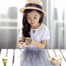 2019时尚女童V领纯棉吸汗打底上衣 童装净色韩国童装白色T恤代理