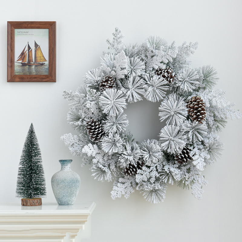 新款50/60cm植绒圣诞花环 圣诞节橱窗布置道具积雪松果藤圈花环