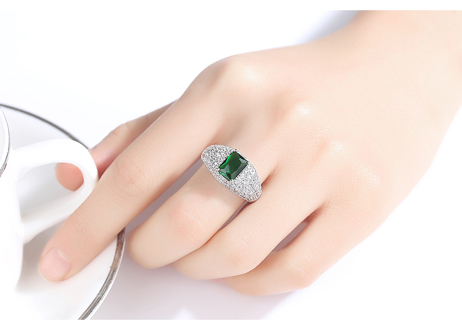 Fashion Pavé Main Stone Green Ring Ladies display picture 5