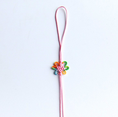 Wholesale Chinese knot small number, nylon No. 72 thread six-ear colorful knot, Chinese knot small pendant, 20 pieces in a bundle