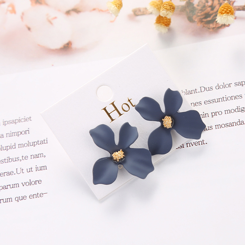 Alloy Material 1 Pair Sweet Flower Stoving Varnish Alloy Ear Studs