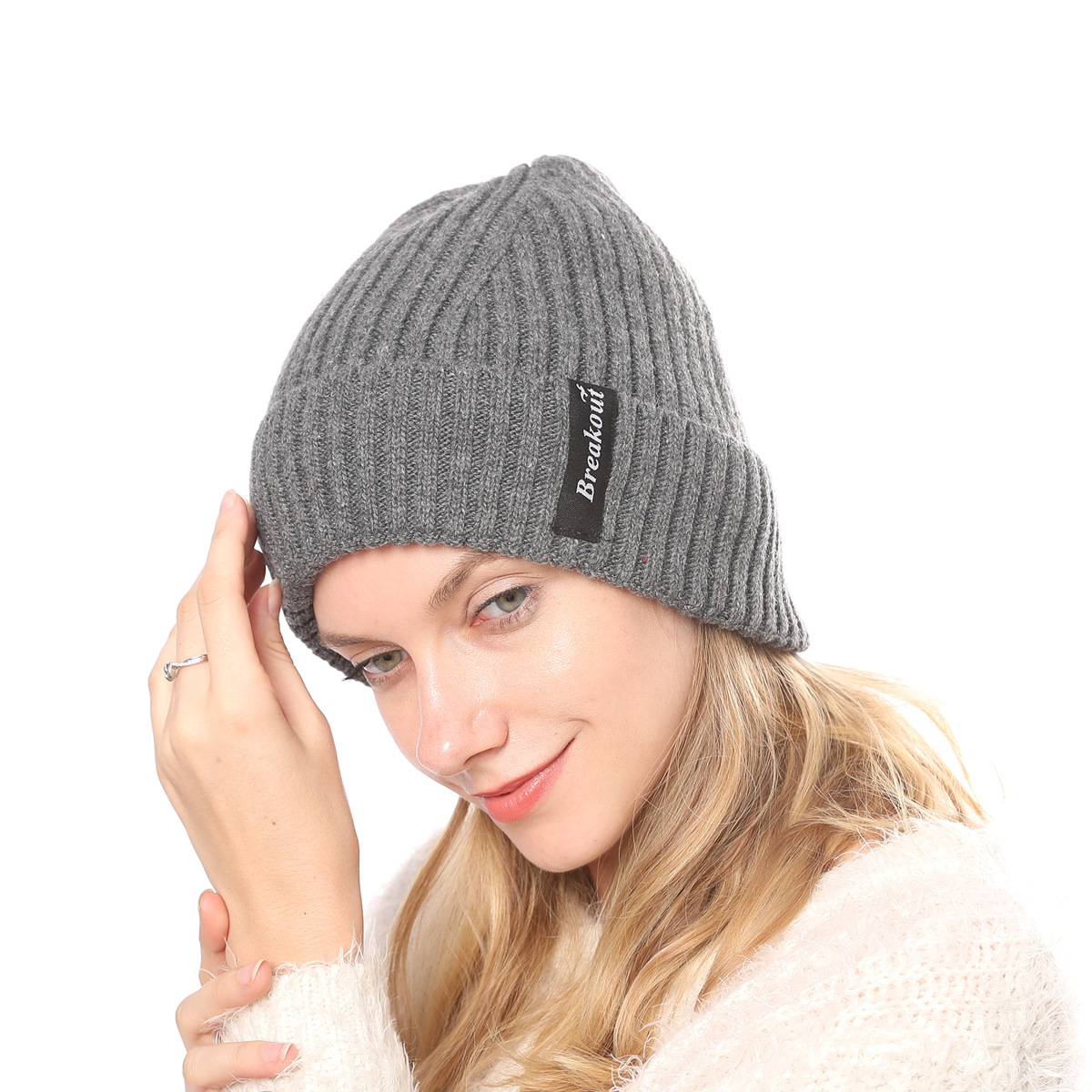 Cappello da uomo in lana calda lavorato a maglia con lettera adesiva con bordo arricciato a righe dritte in velluto autunno e inverno da donna_voghion.com