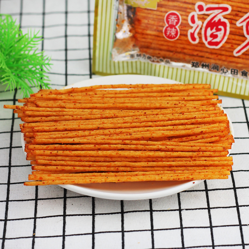 Kun Kun alcohol addict spicy strips 16 grams/bag 8090 nostalgic snack snacks childhood taste casual spicy food wholesale 