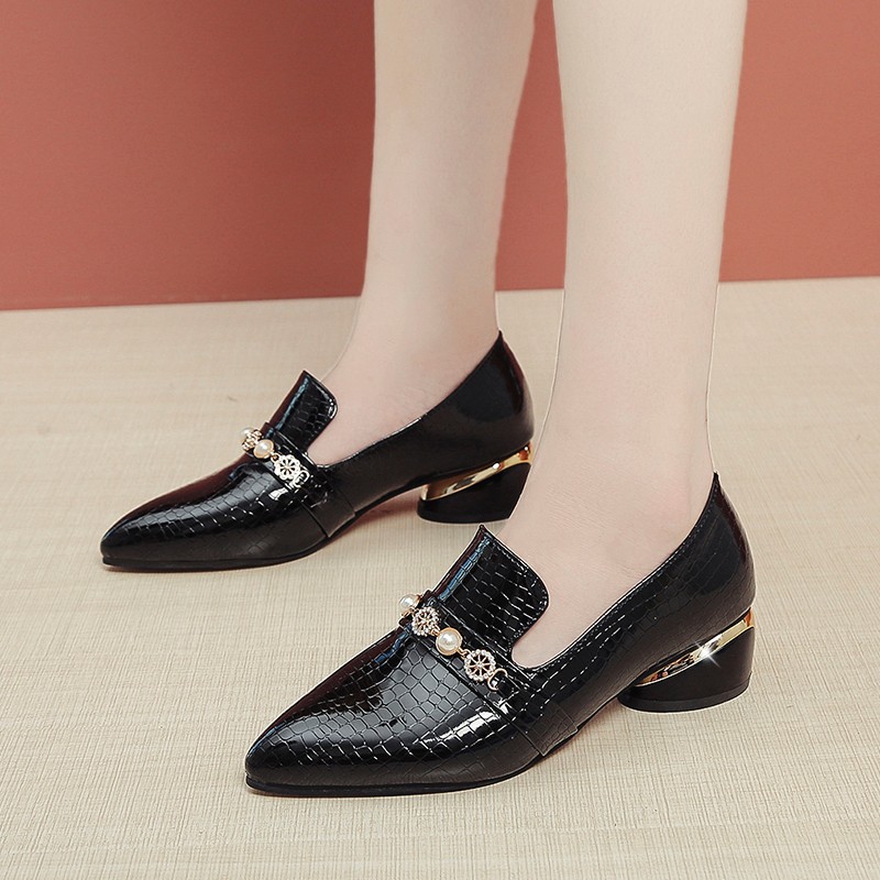 loafers with small heel