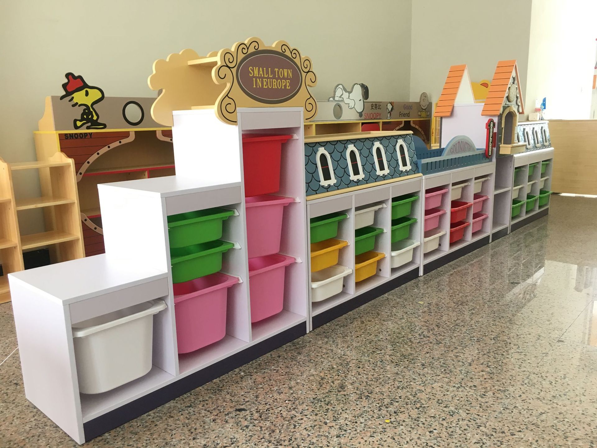 亚克力手办儿童玩具展示柜模型 展示盒透明架壁挂家用小展示架-阿里巴巴
