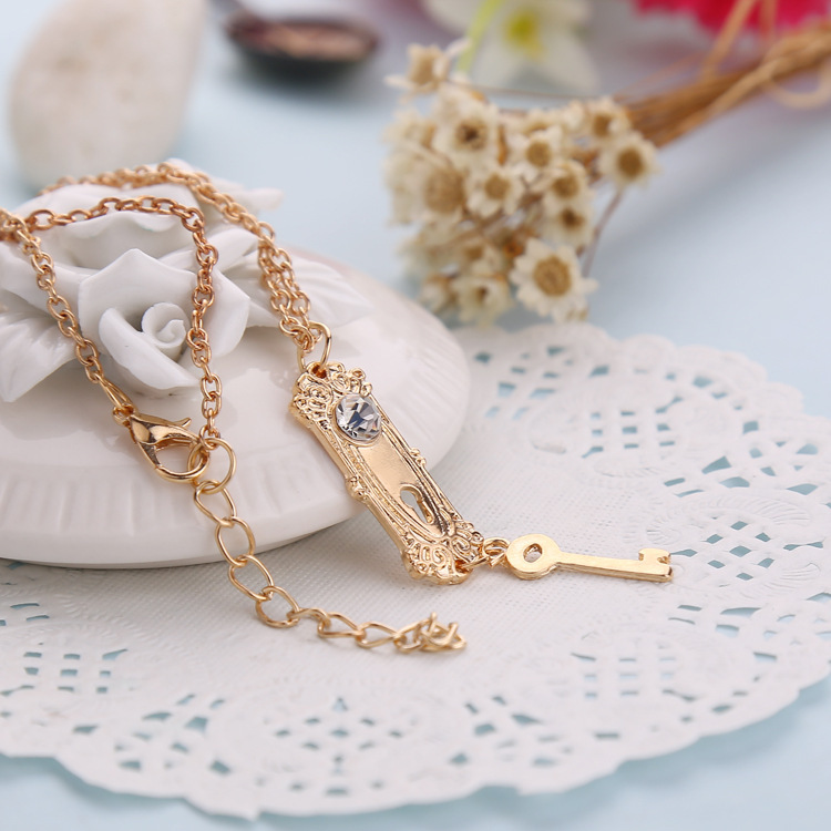 Explosion Key Pendant Necklace Film Peripheral Accessories Aliceu0027s Wonderland Gold Key Necklace 