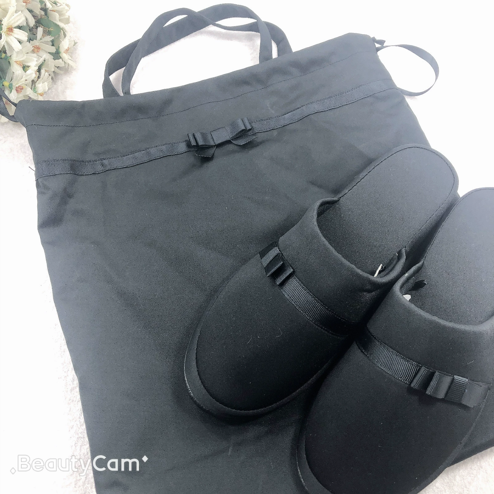 Женская обувь на высоком каблуке экспортируется в Японию с сумками *