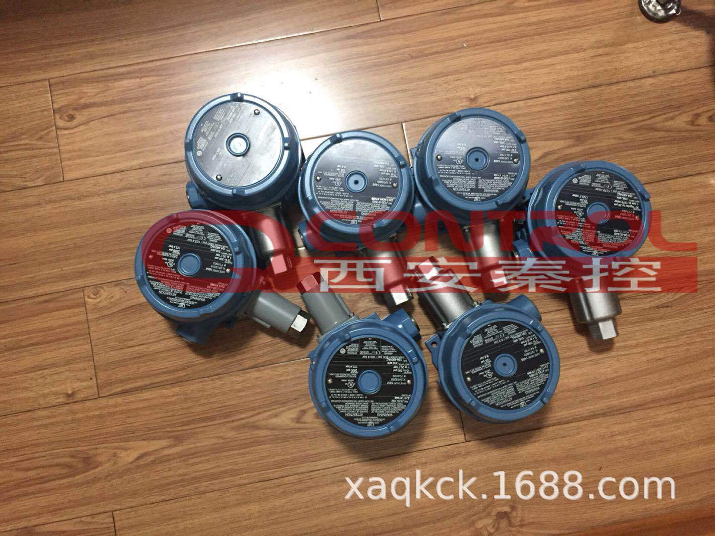 H122-126-M202 美国UE压力控制器 【外部可调】