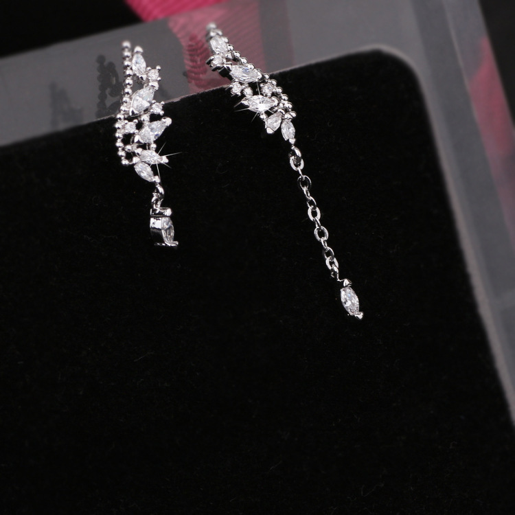 Glamorous Diamond Earrings