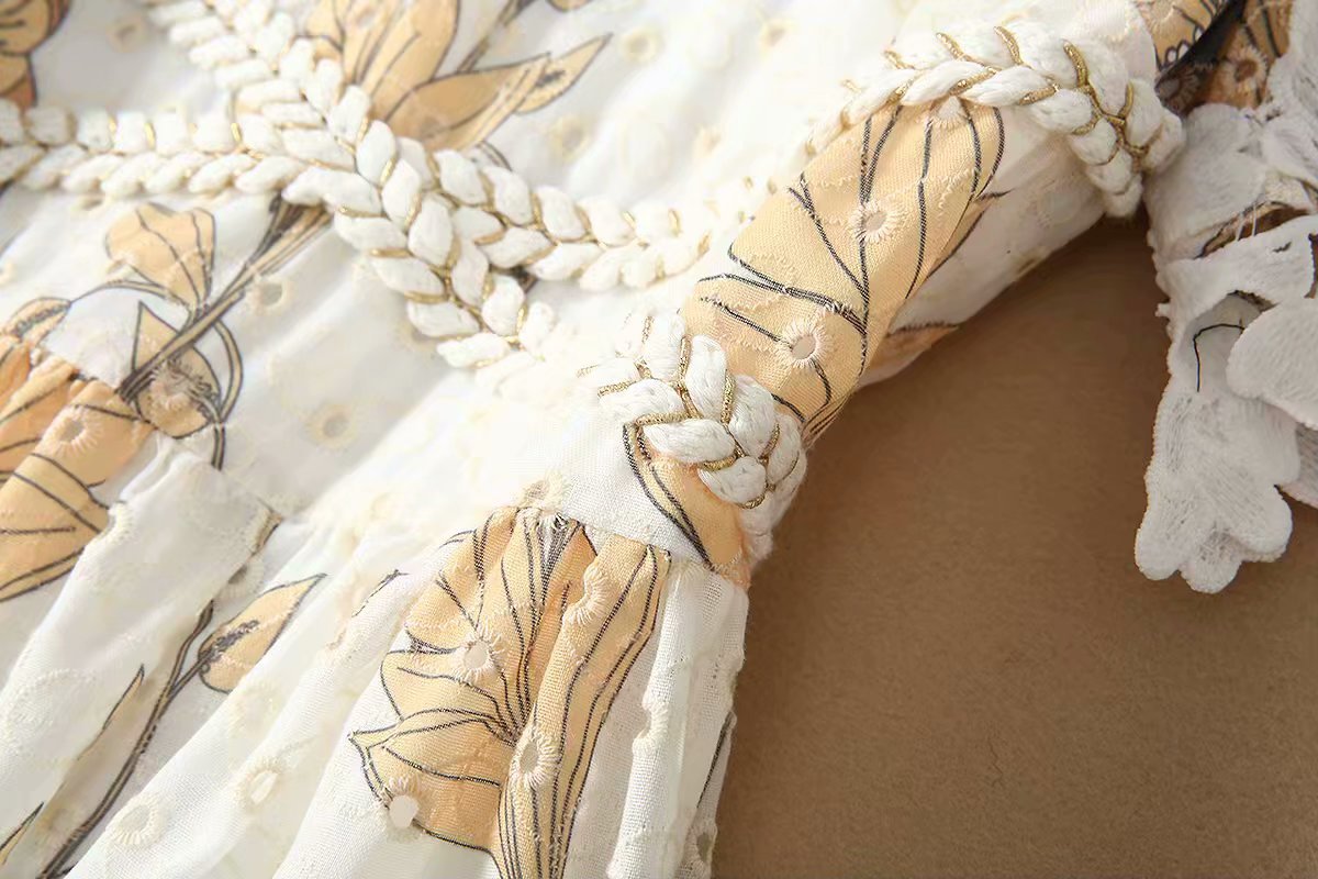 1225-01 花边辫子拼接连衣裙 码数SMLXL面料绣品+