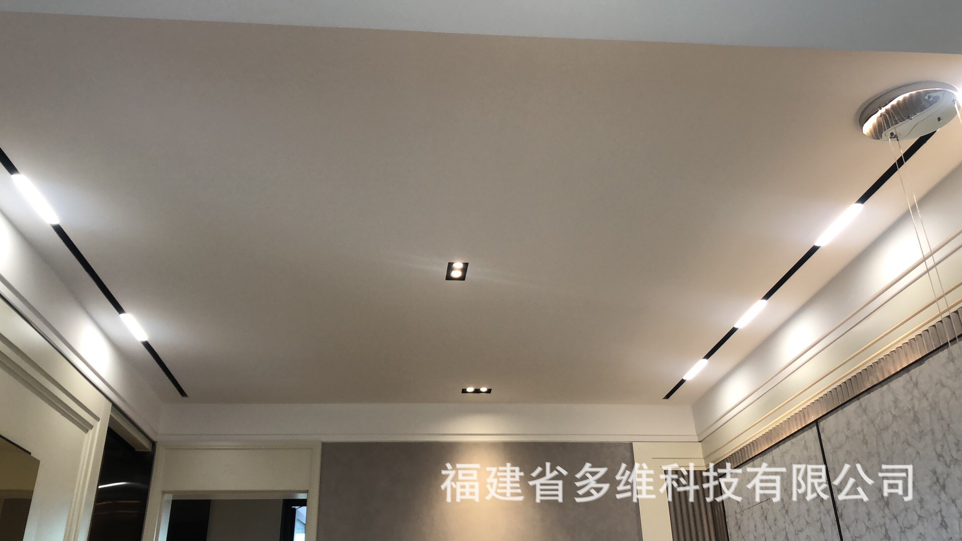 Mini 21系列嵌入式无边框磁吸轨道灯无主灯设计简约风格LED磁吸灯-阿里巴巴