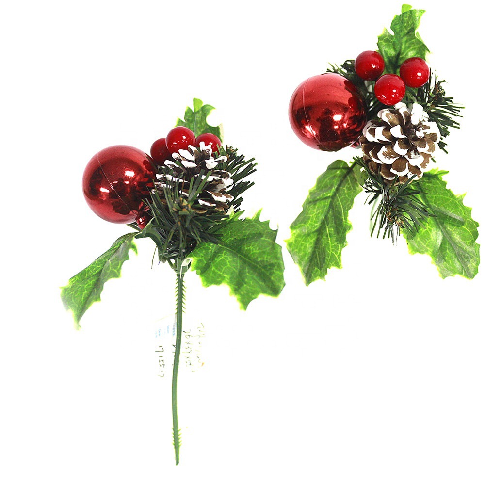Christmas-wreath-ornaments-Xma