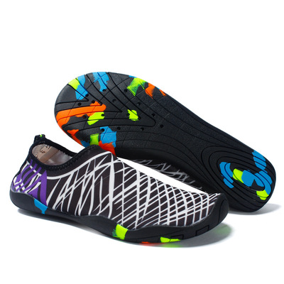 Swimming Snorkeling Beach shoes men and women diving ventilation soft sole Beach Socks Wading non-slip children Anti-cut Barefoot Soft shoes