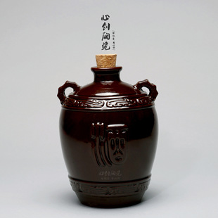Керамическое виновое алтарь 2 кот красной глазурки двойные уши с вином, рисовым вином, может быть керамическая бутылка Синту