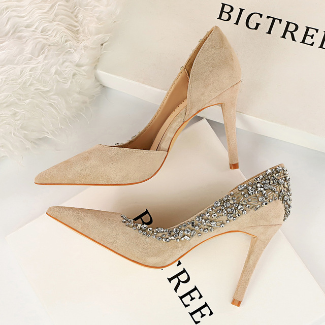 European and American sexy banquet high-heeled shoes women’s shoes suede shallow pointed side hollow water drill 