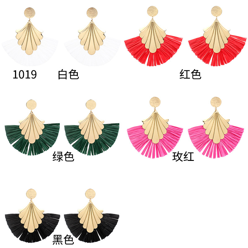 Retro Fan-shaped Raffia Ethnic Style Exaggerated Bohemian Tassel Earrings display picture 7