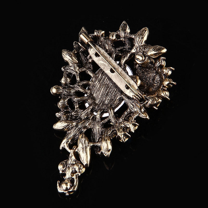 36g Weight Brooches Classification Holiday, Daily Occasion Alloy Material Flower Pattern Women's Gender Plating Design Elegant Style Elegant Pin Flower Alloy Plating Women's Brooches 31